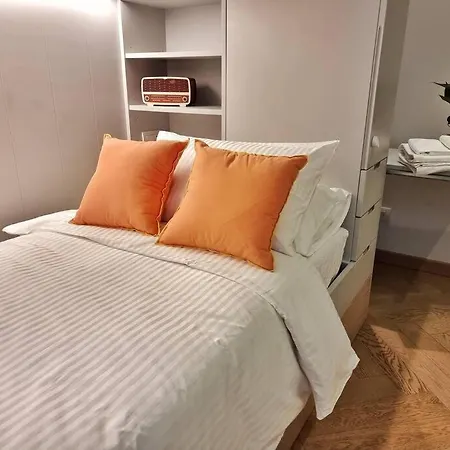 Gazzana Corner House * Milan