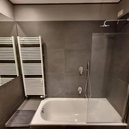 Gazzana Corner House Apartment